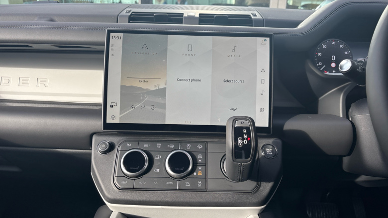 Land Rover Defender 3.0 D350 X-Dynamic HSE 90 3dr Auto Diesel Estate